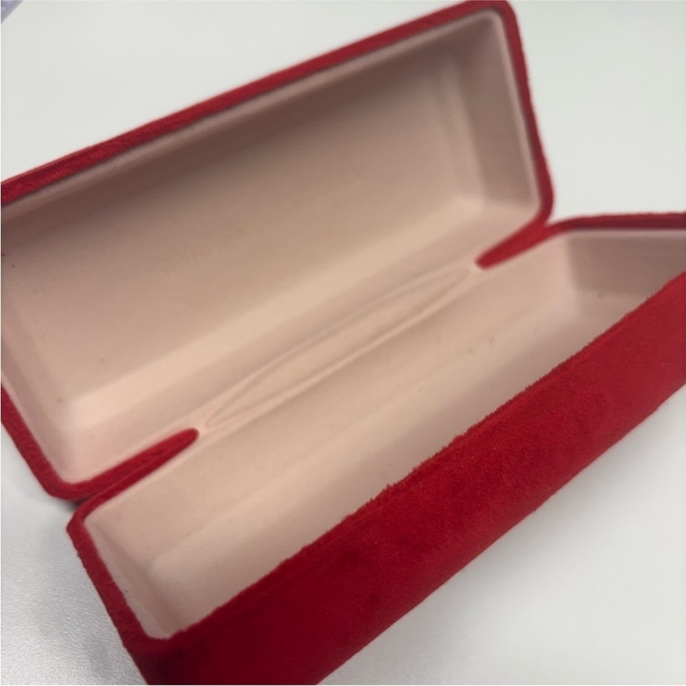 🎁 FREE W/ BUNDLE*  New Carolina Herrera Red SunGlasses Case
